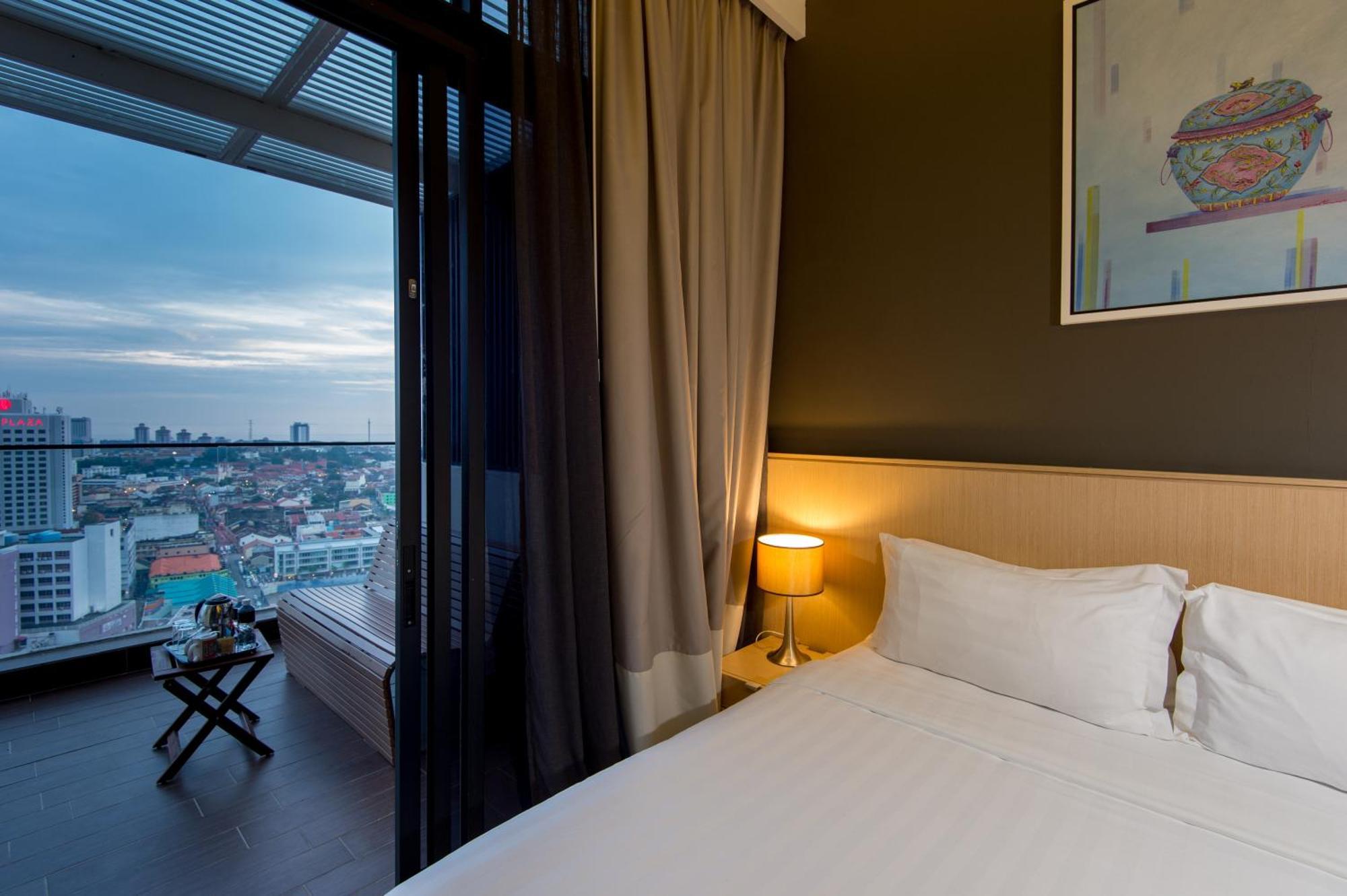 The Pines Hotel 4*