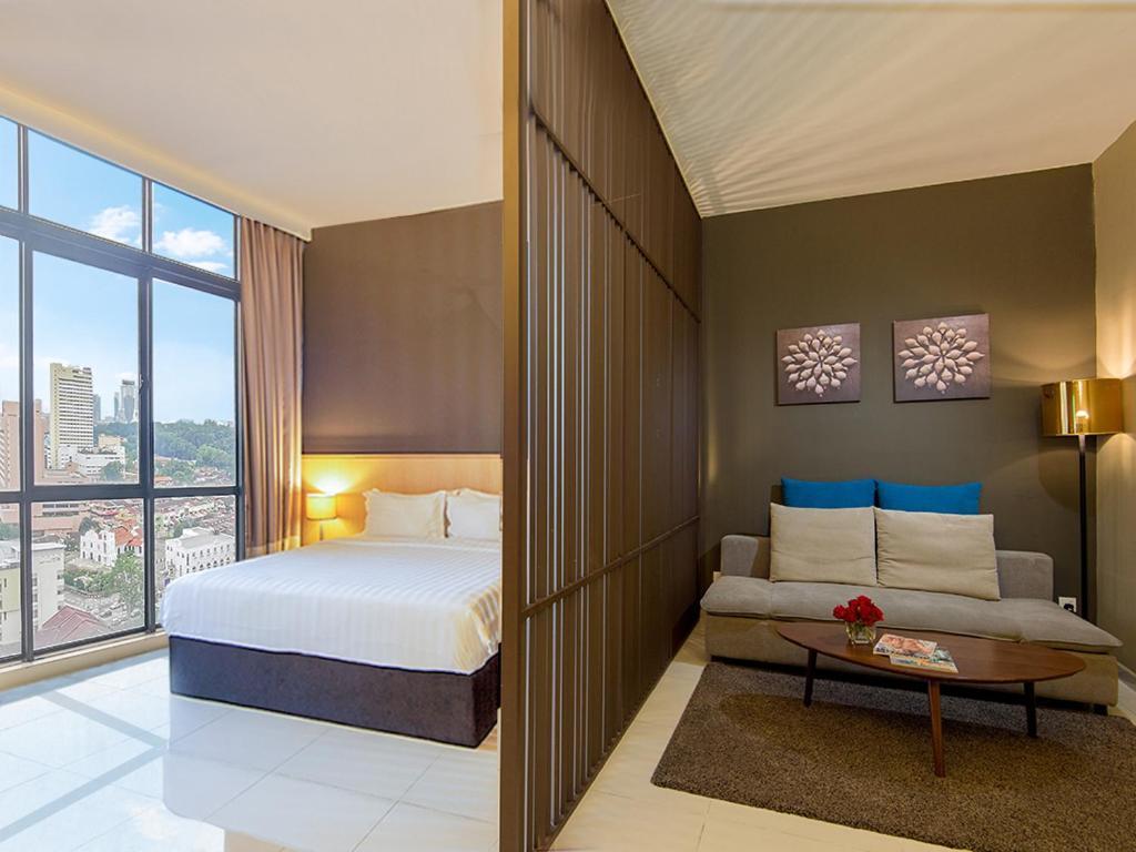 The Pines Hotel 4*